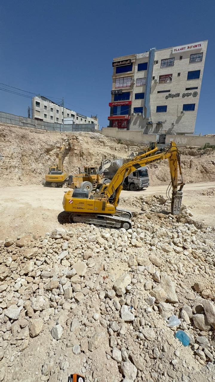MABCO heavy equipment on site