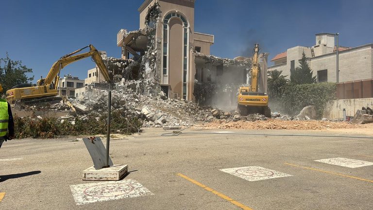 Nicola Abu Khader complex demolition